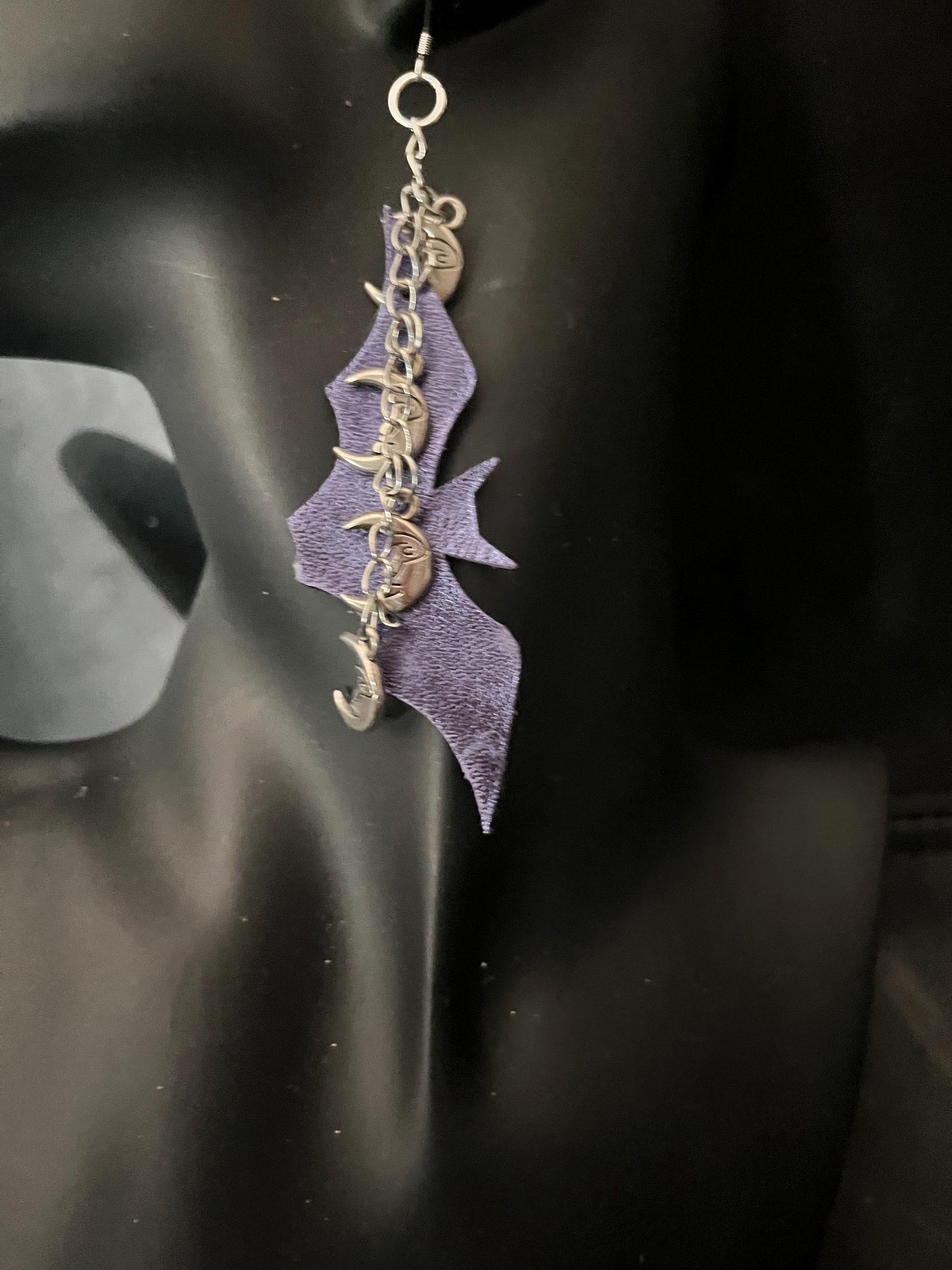 Pair of 2 Earrings Purple metallic Leather Bat & Spider Web
