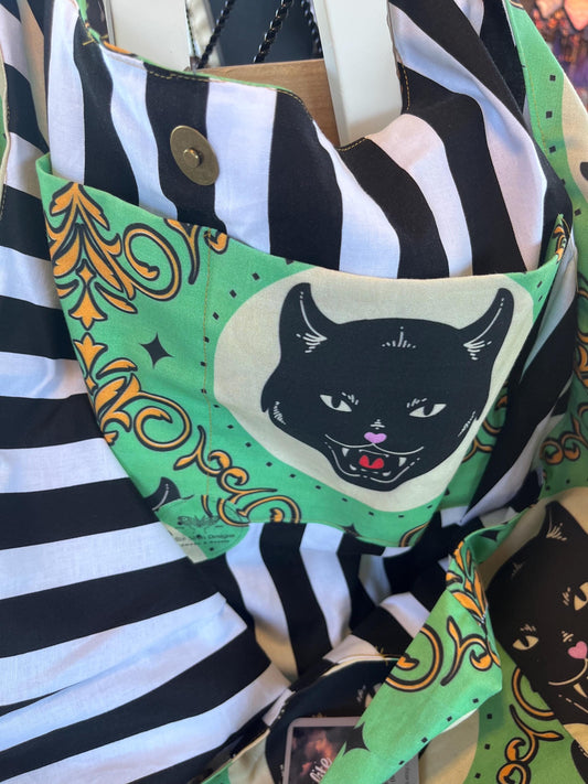 Regency style print hobo Bag w/black cat