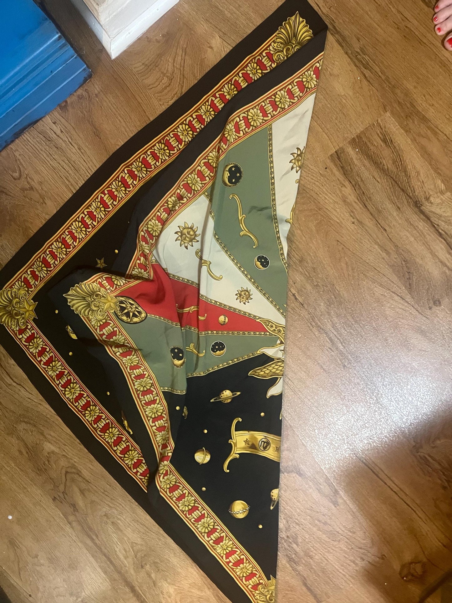 1990’s Astral scene with Sun scarf