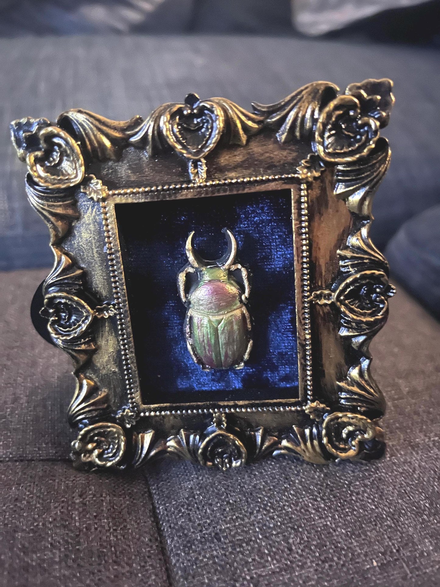 Square frame w/ceramic  resin beetle