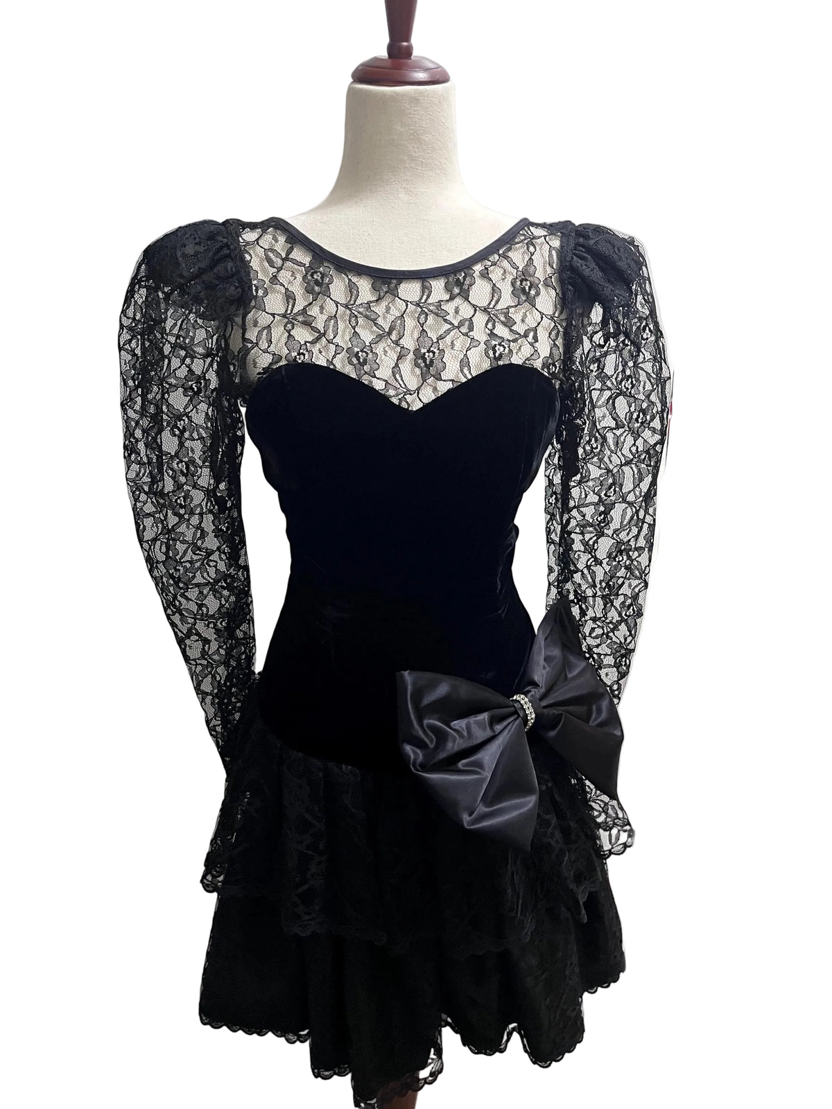 1980’s Formal Dress in velvet & Lace XS