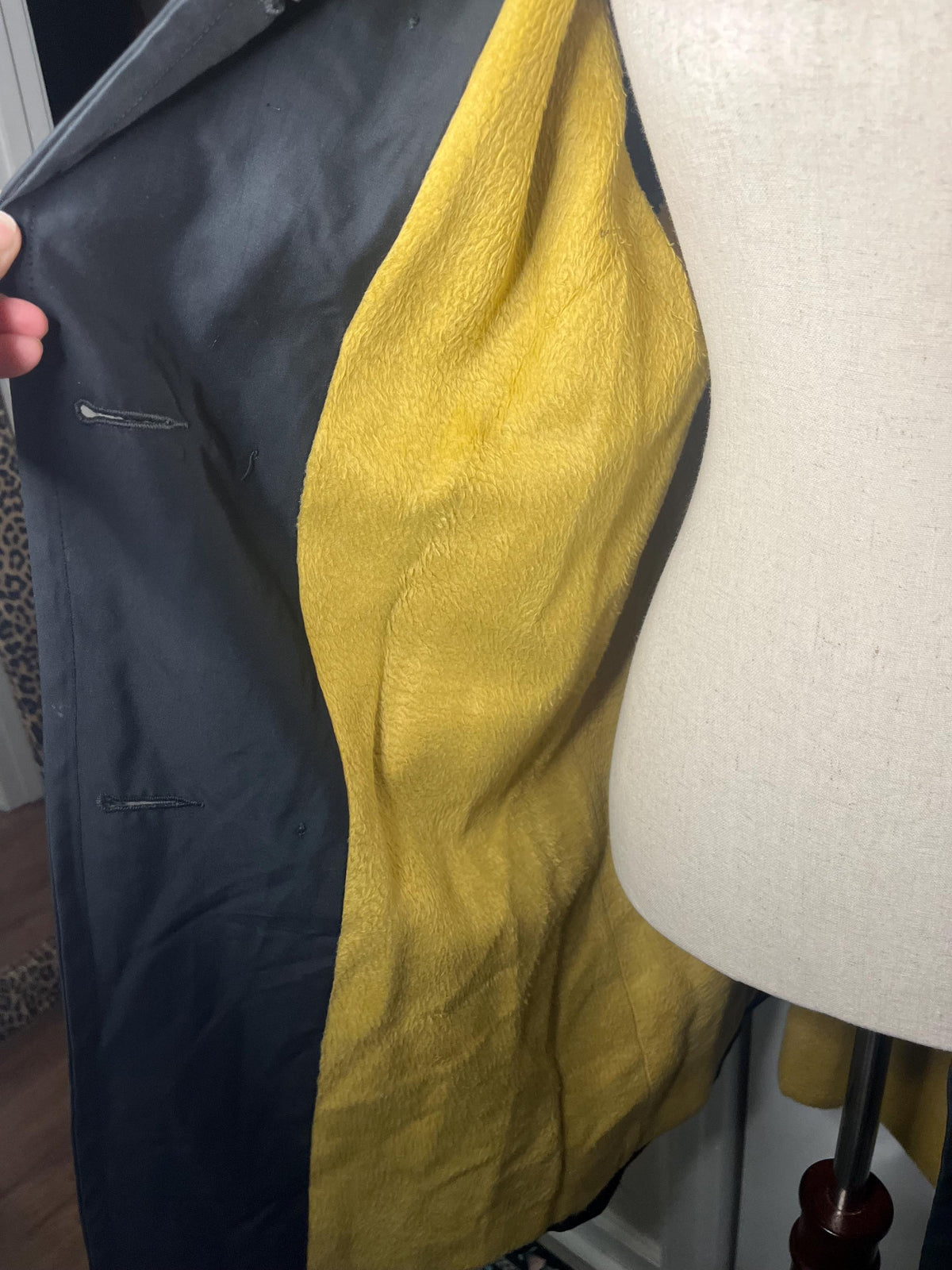 Vintage 1960’s Jacket with fur collar S