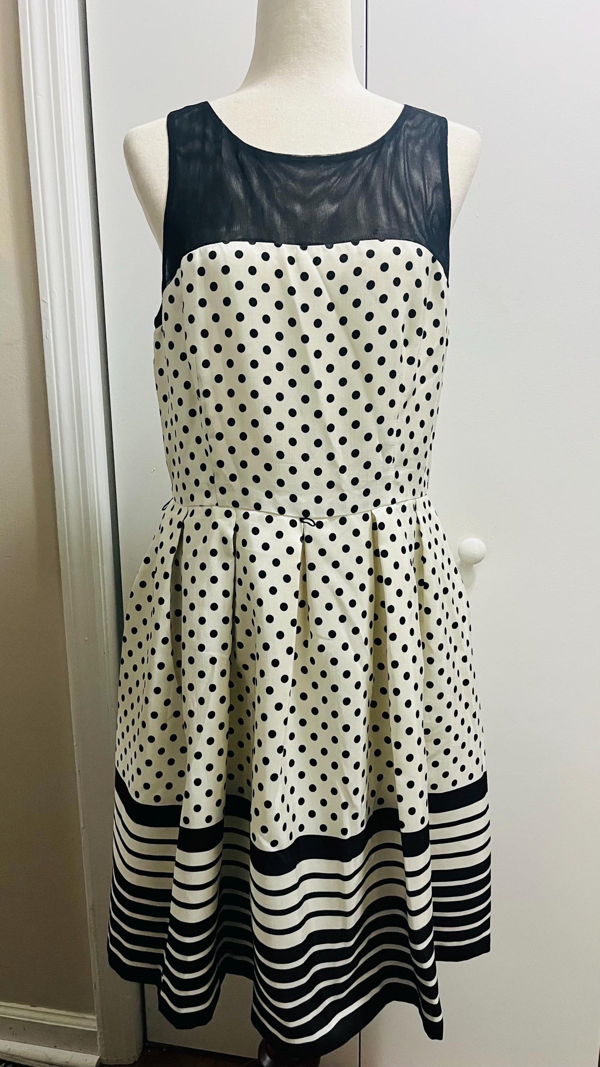 Vintage ‘90’s Polka Dot  dress by Jessica Howard Size 12