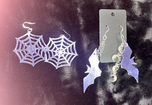 Pair of 2 Earrings Purple metallic Leather Bat & Spider Web