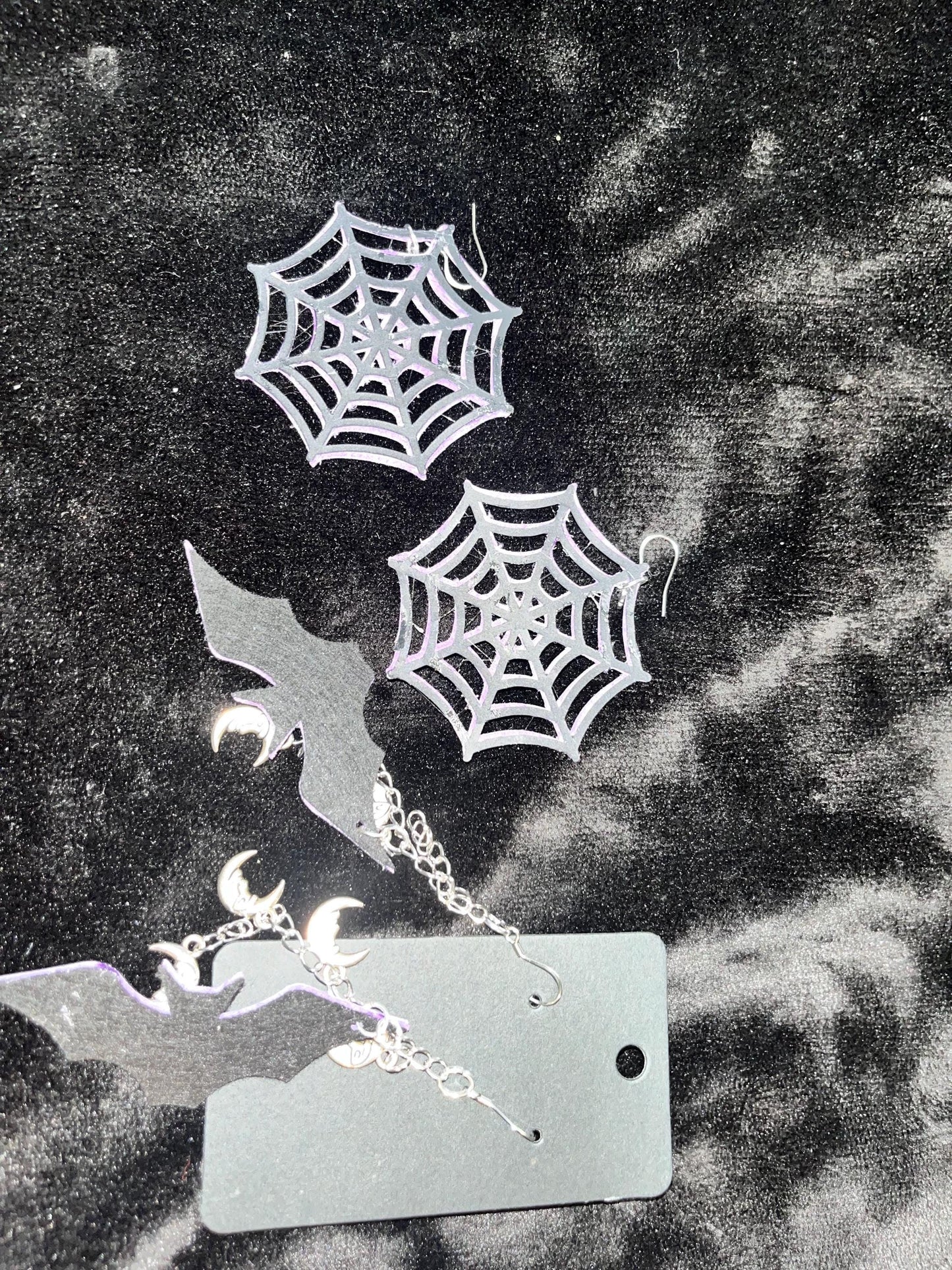 Pair of 2 Earrings Purple metallic Leather Bat & Spider Web