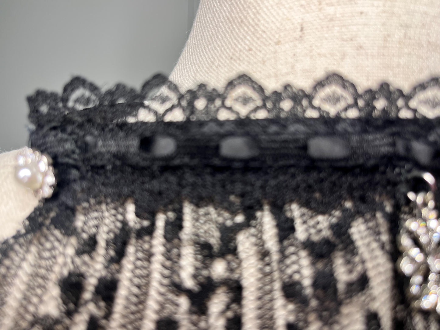 Gothic/Victorian lace collar/choker