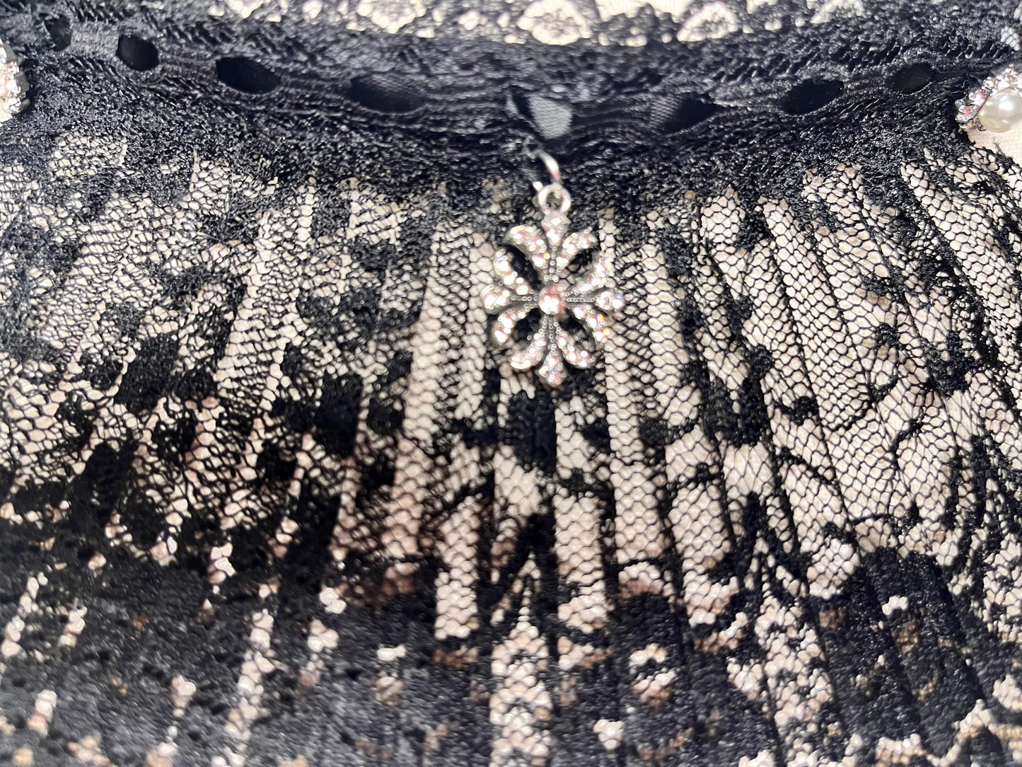 Gothic/Victorian lace collar/choker