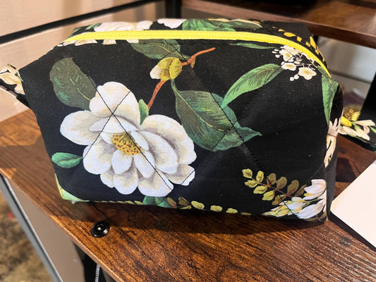 Dark Acedamia make up bag with zipper