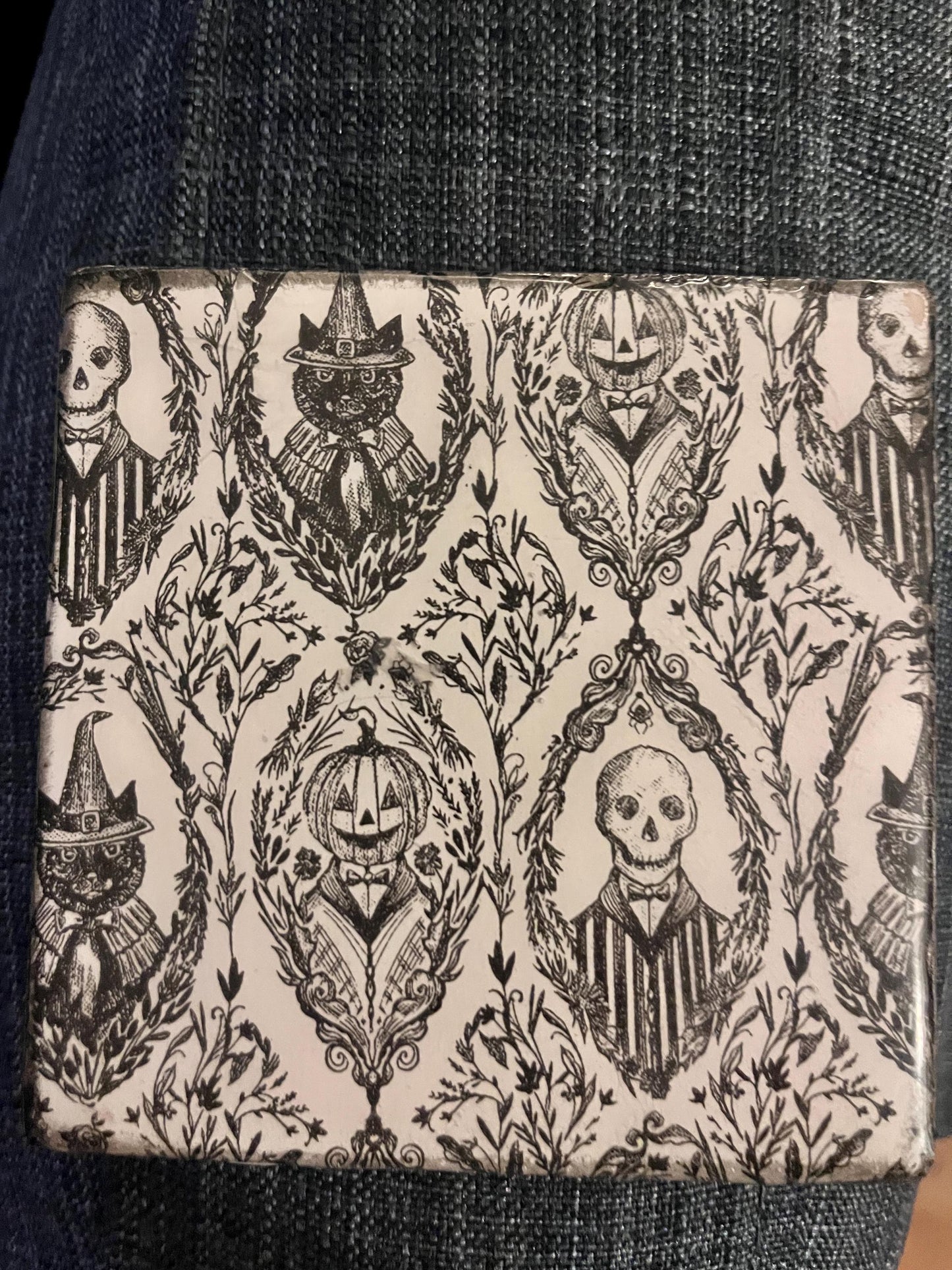 Coaster set of 4 black & white Halloween