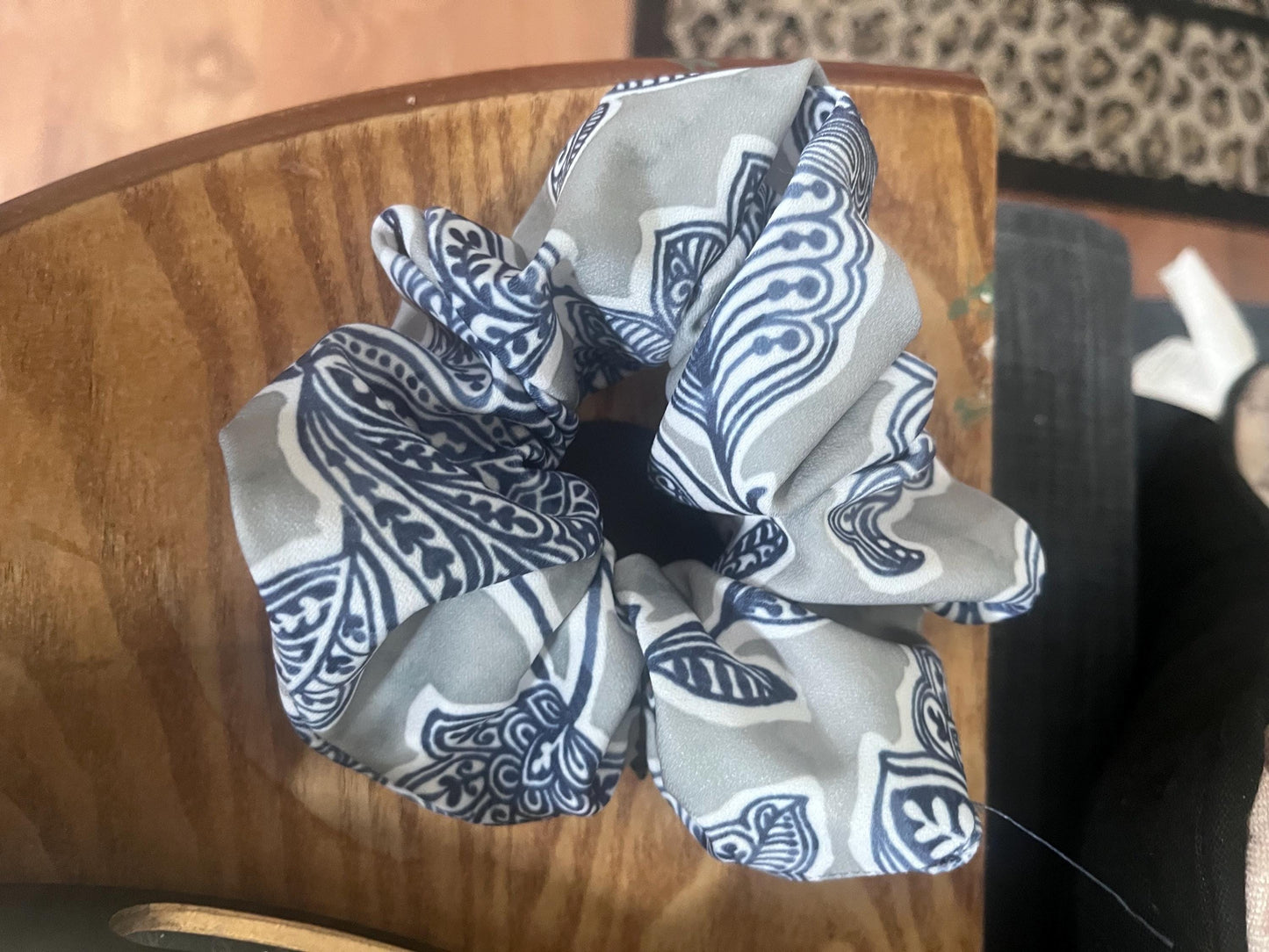 Scrunchie with Vintage fabric