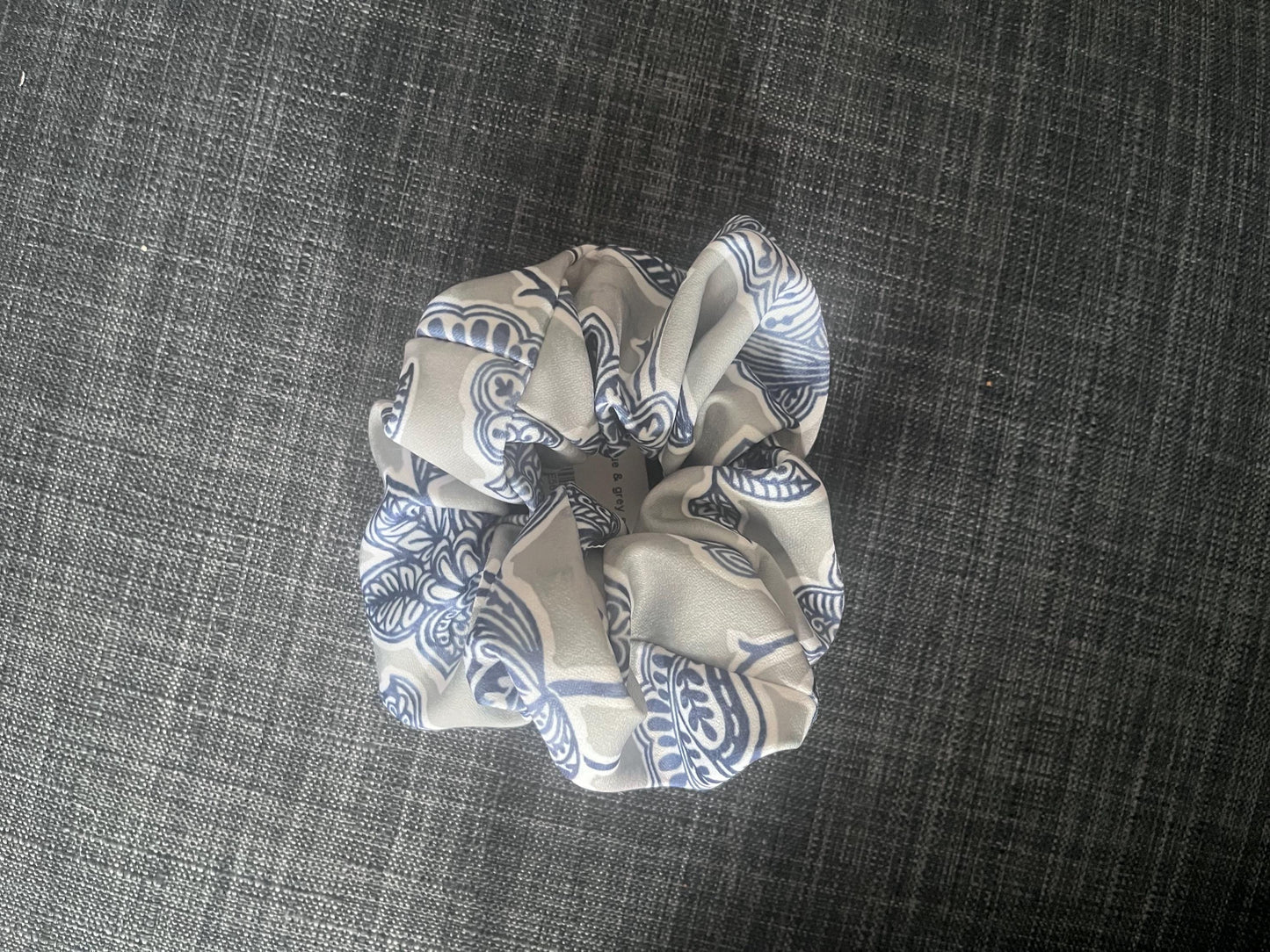 Scrunchie with Vintage fabric
