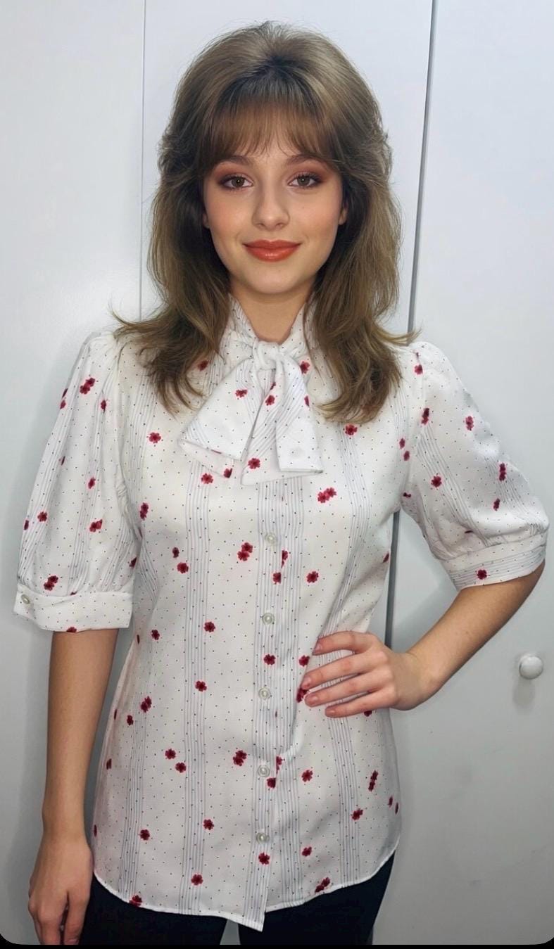 1980’s button up blouse w/ red flowers S/M
