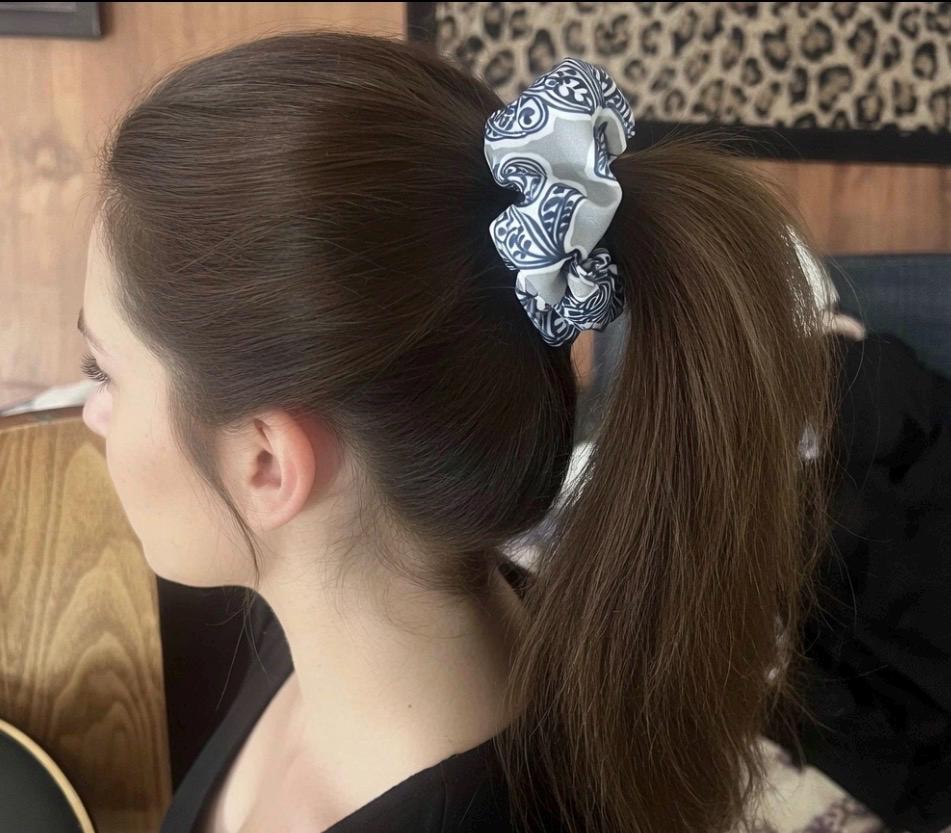 Scrunchie with Vintage fabric
