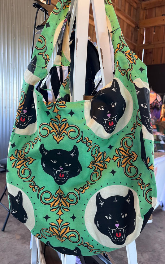Regency style print hobo Bag w/black cat